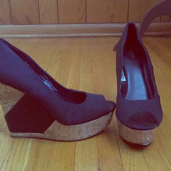 Black summer wedges - Picture 1 of 3